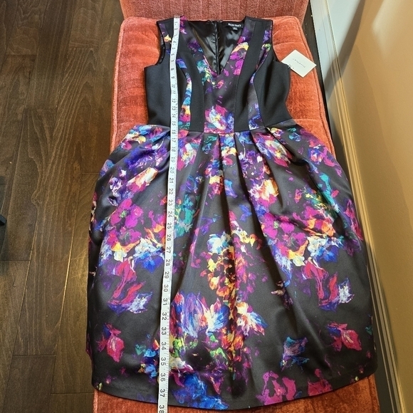 NWT Ellen Tracy Sleeveless Fit & Flare V-Neck Dress Black Multi Floral Sz. 2 - Picture 10 of 13
